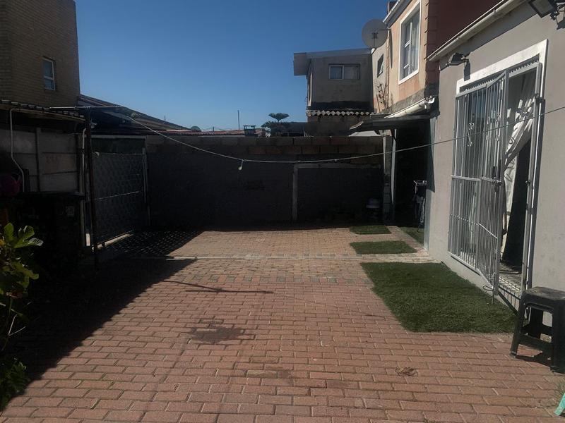 4 Bedroom Property for Sale in Beacon Valley Western Cape